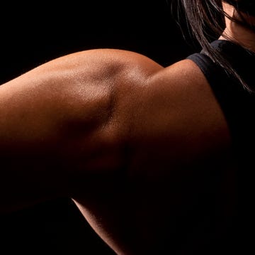 woman shoulder